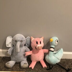LOT of Elephant and Piggy Book Characters - Elephant, Piggy, Pigeon Mo Willems